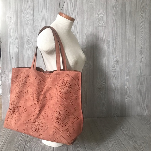 STREET LEVEL Suede Shoulder Bag Fully with Single Snap Closure in Red/Brown - Picture 4 of 14